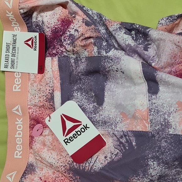 Reebok Relaxed Fit Shorts - Picture 3 of 4